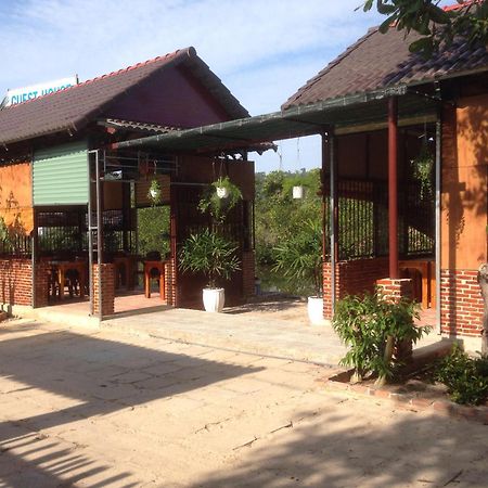 Thuy Van Bungalow Дуонг-Донг Экстерьер фото