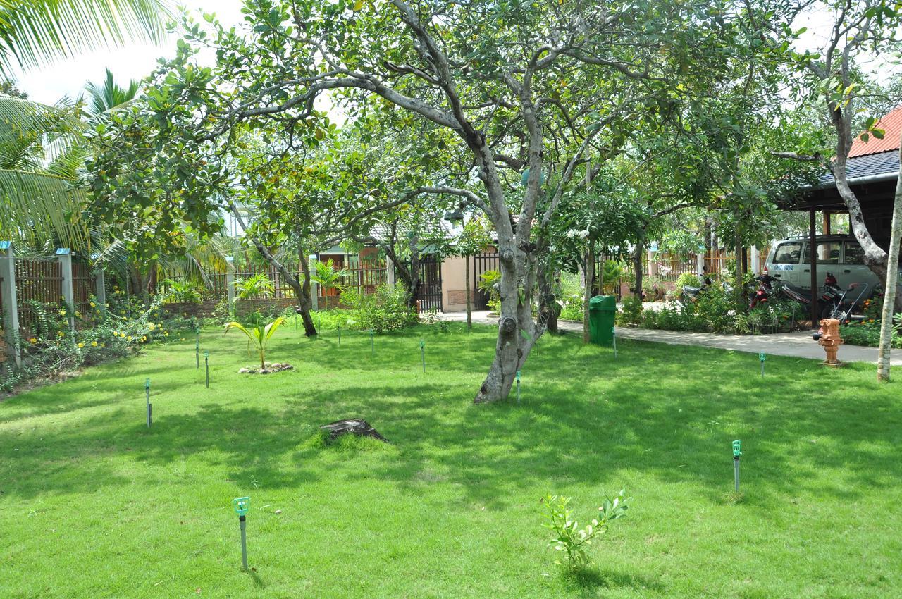 Thuy Van Bungalow Дуонг-Донг Экстерьер фото
