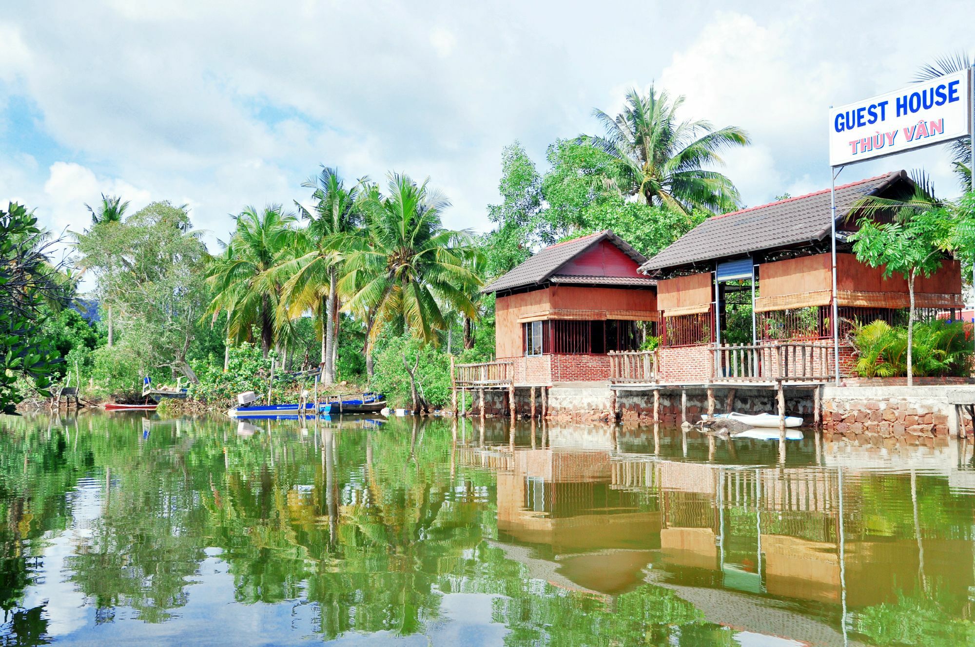Thuy Van Bungalow Дуонг-Донг Экстерьер фото
